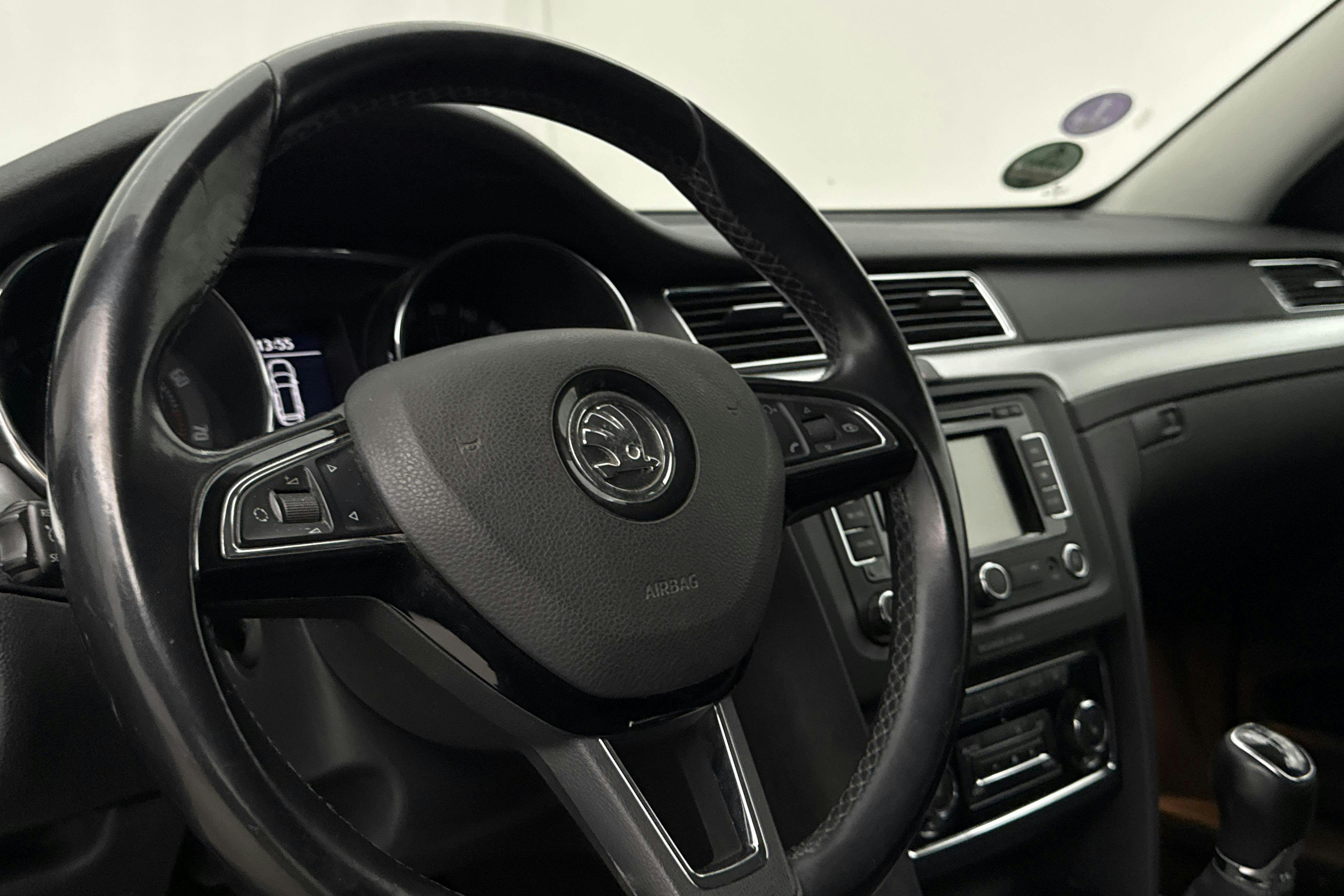 Vehicle Image 14
