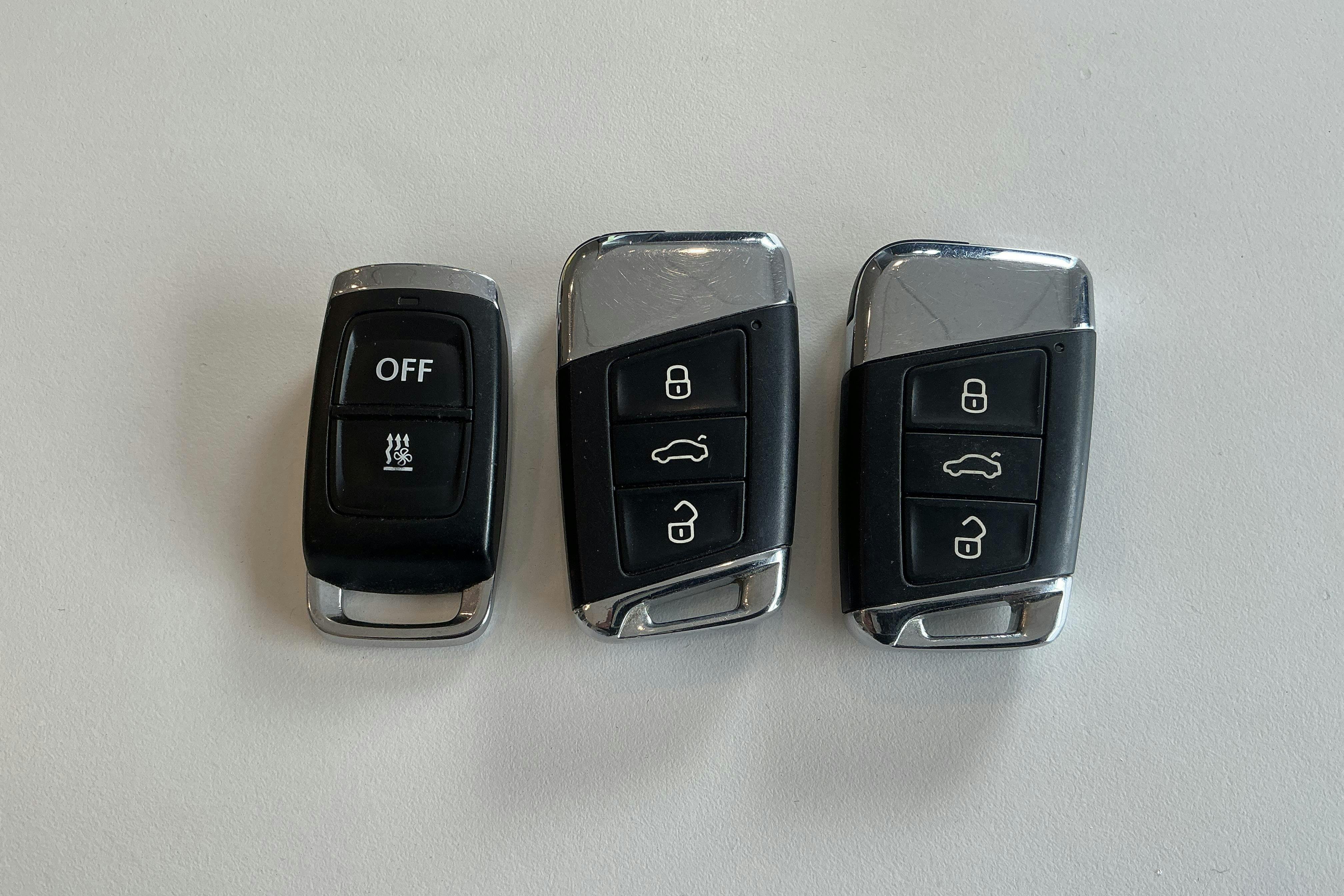 Vehicle Image 19
