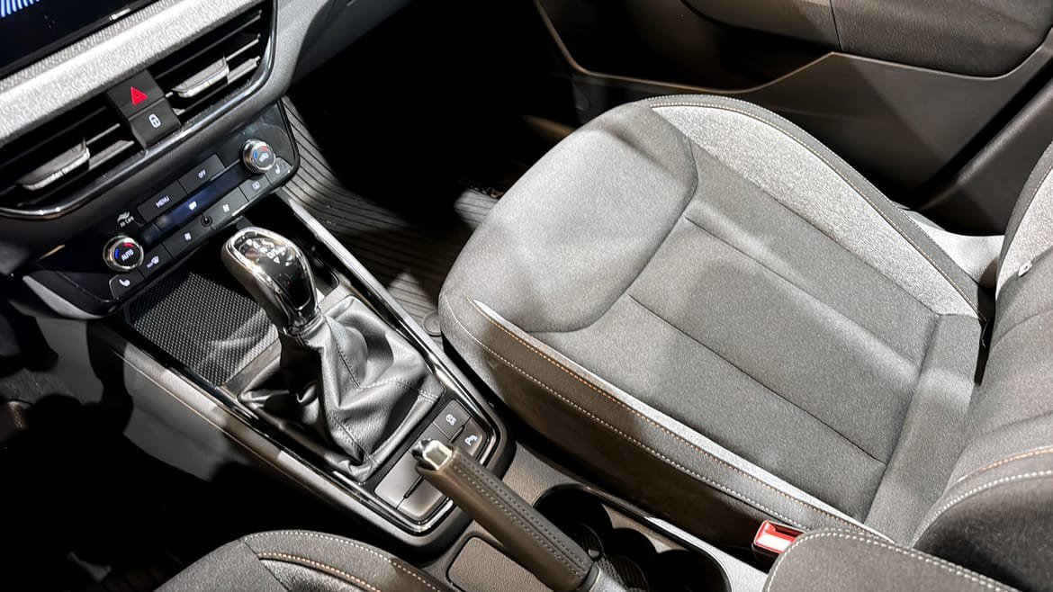 Vehicle Image 15