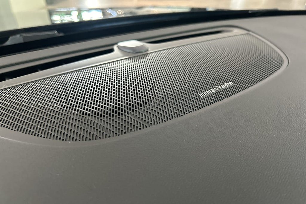 Vehicle Image 24