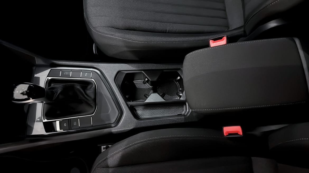 Vehicle Image 25