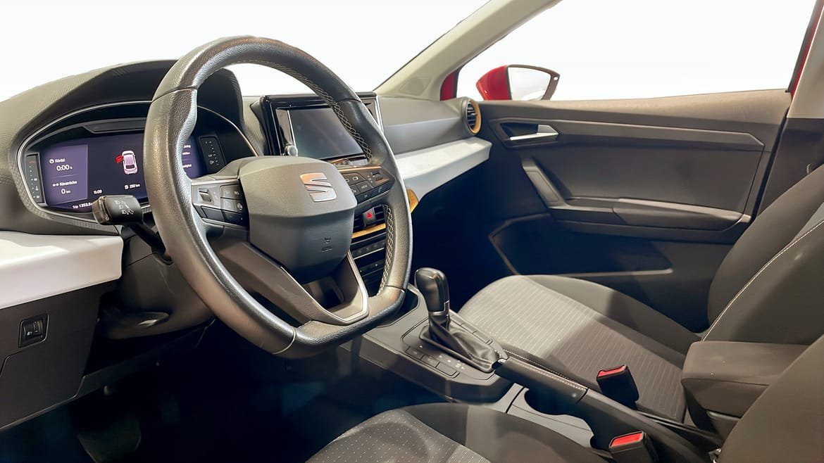 Vehicle Image 7