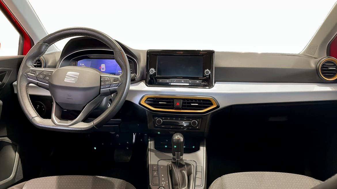 Vehicle Image 10
