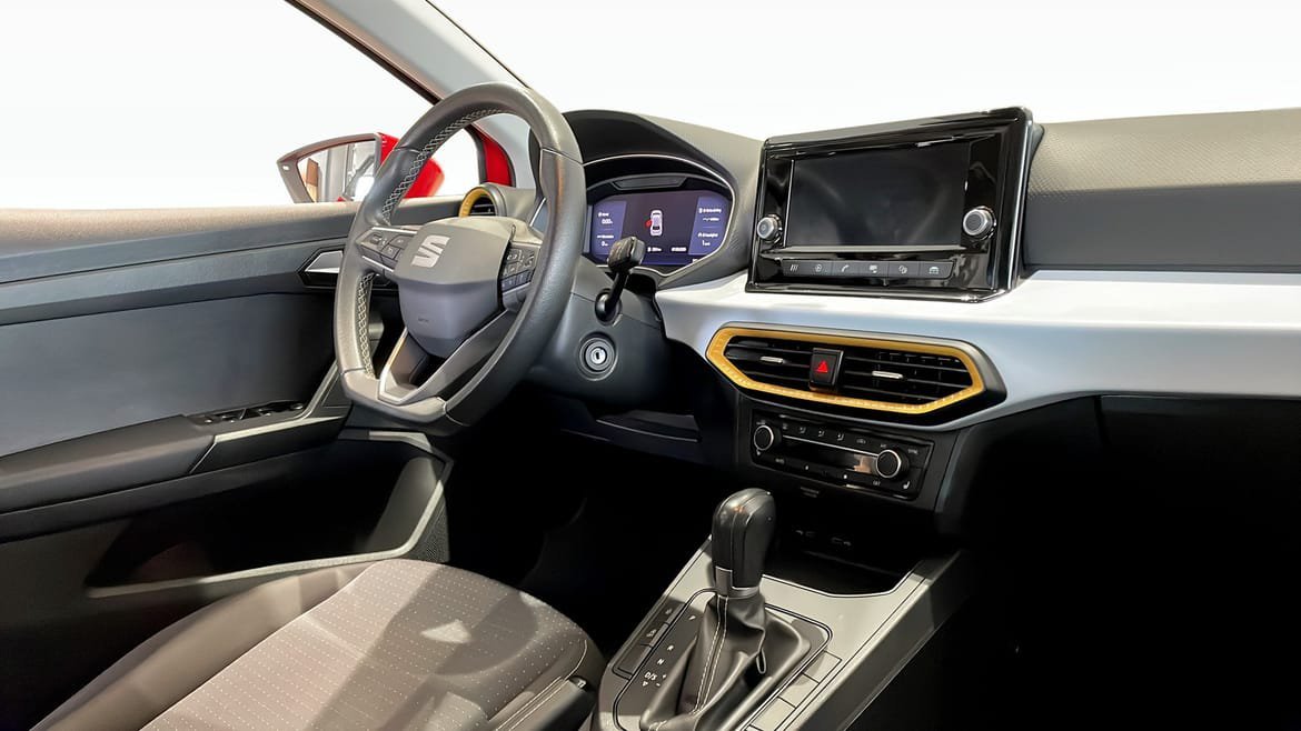 Vehicle Image 11