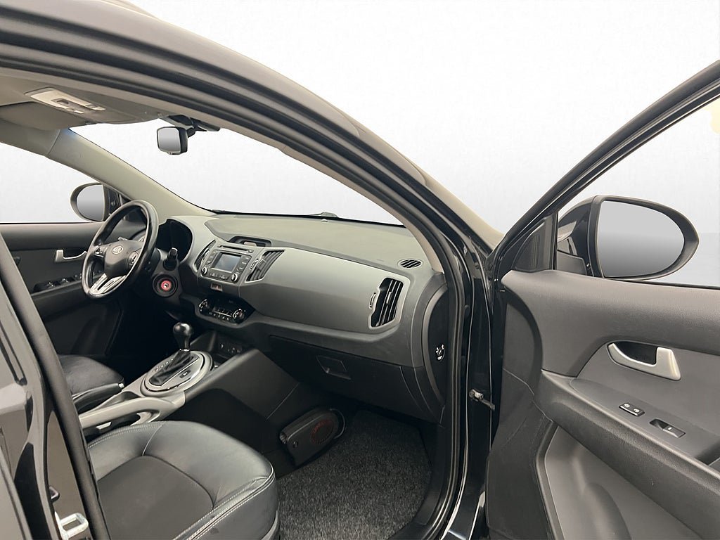 Vehicle Image 10