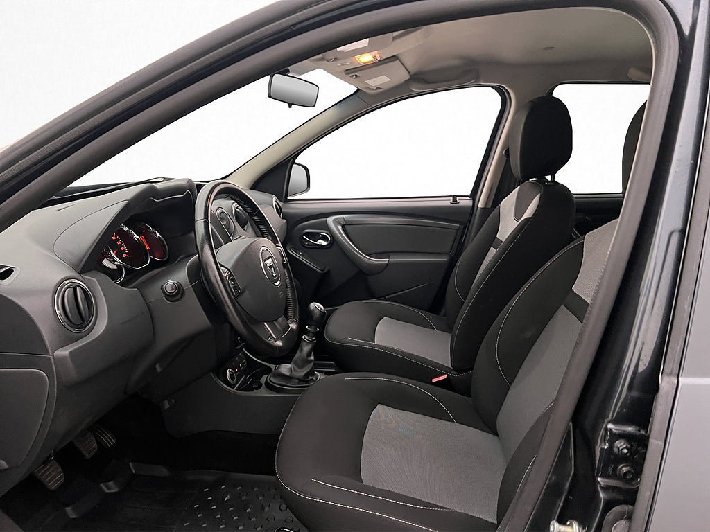 Vehicle Image 16