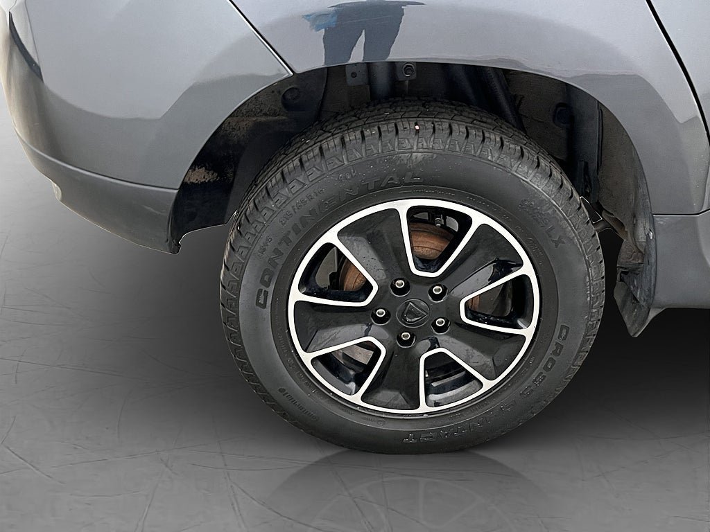 Vehicle Image 23