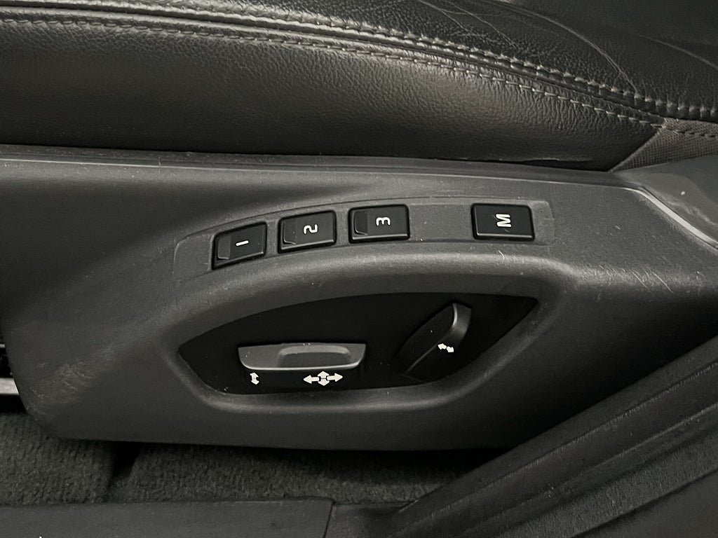 Vehicle Image 28