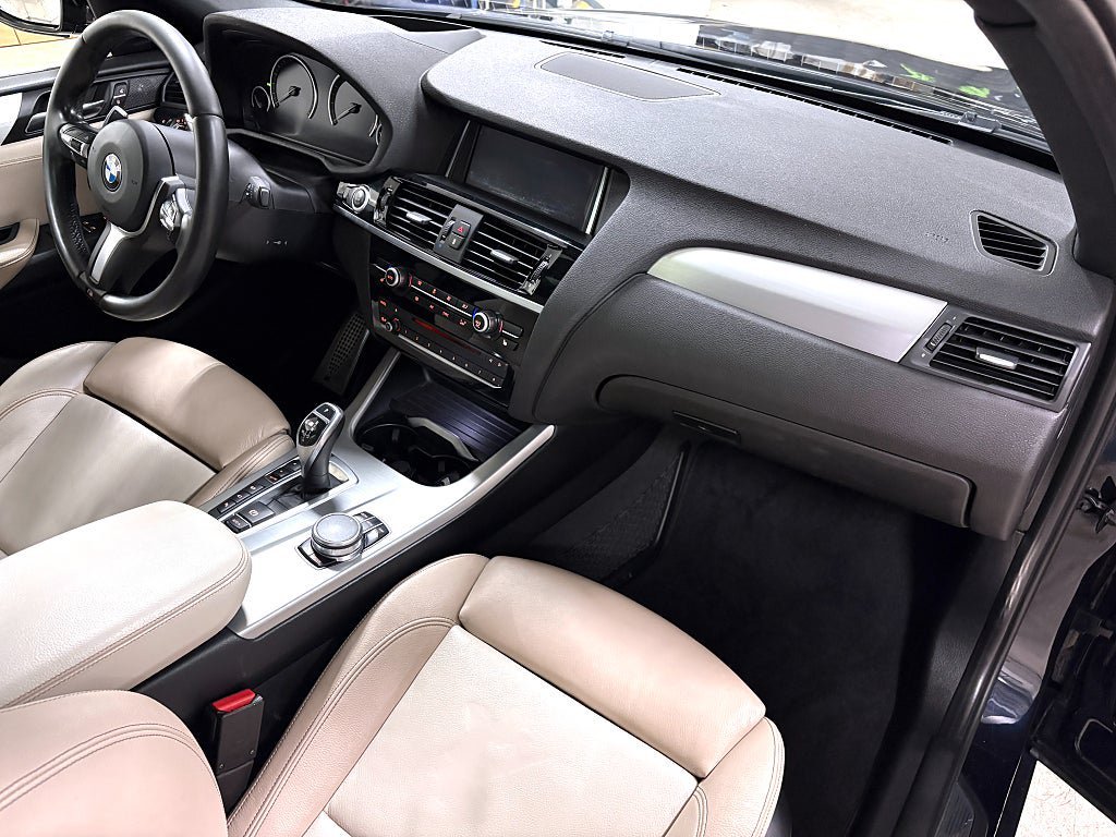 Vehicle Image 33