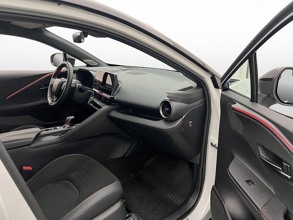 Vehicle Image 12