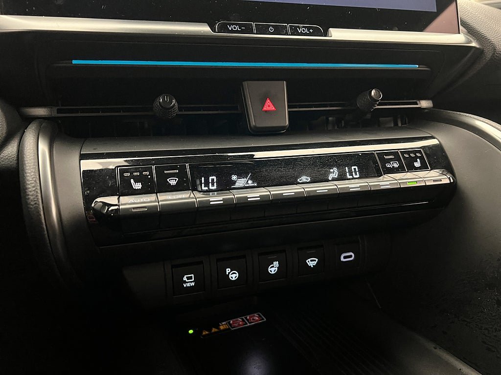 Vehicle Image 26