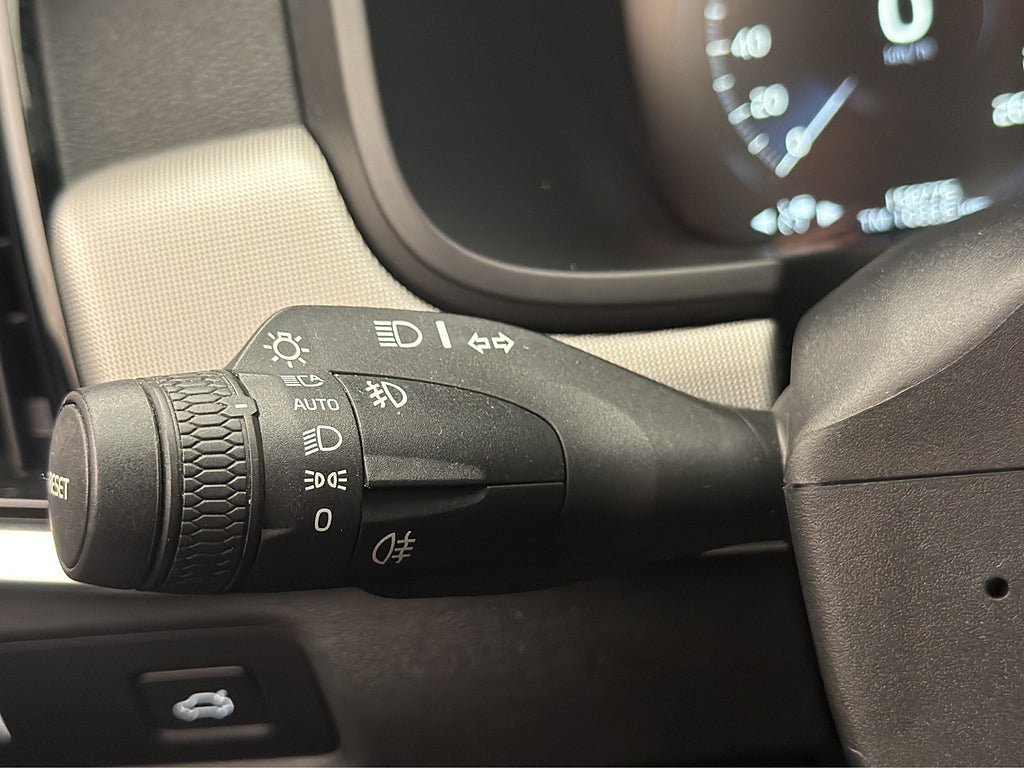 Vehicle Image 34