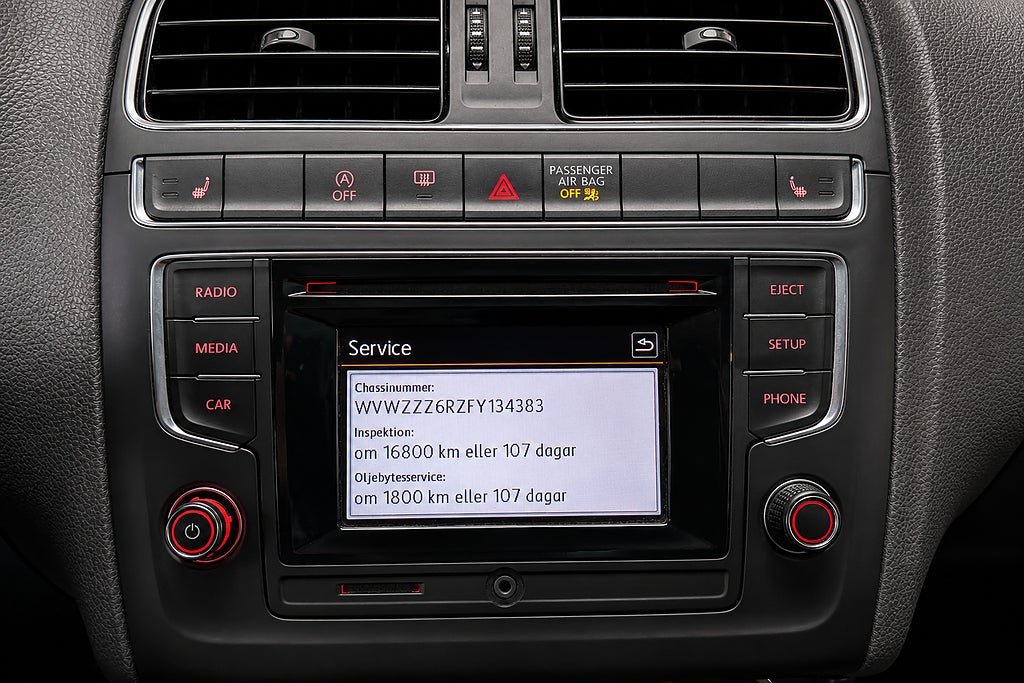 Vehicle Image 16