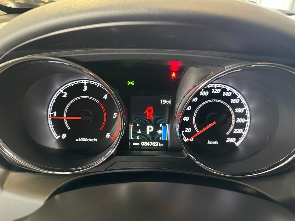 Vehicle Image 9