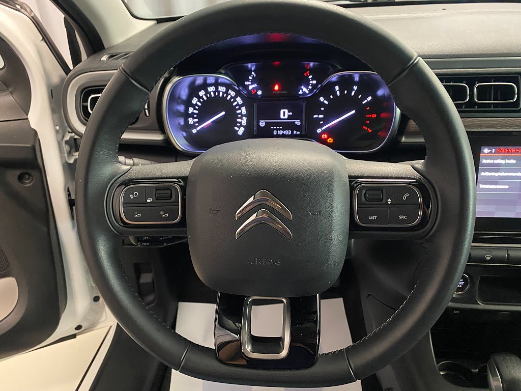 Vehicle Image 17