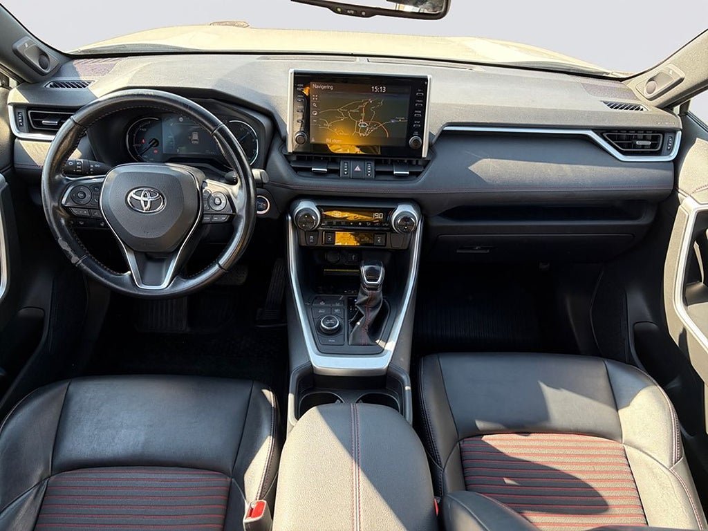 Vehicle Image 8