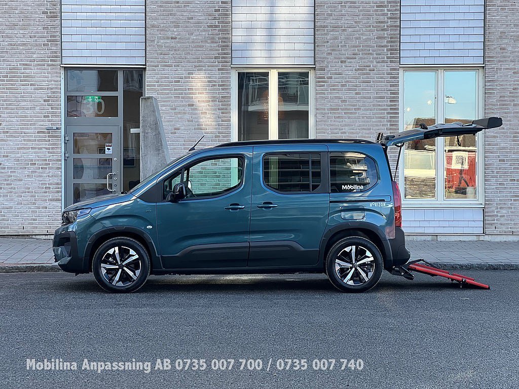 Vehicle Image 30