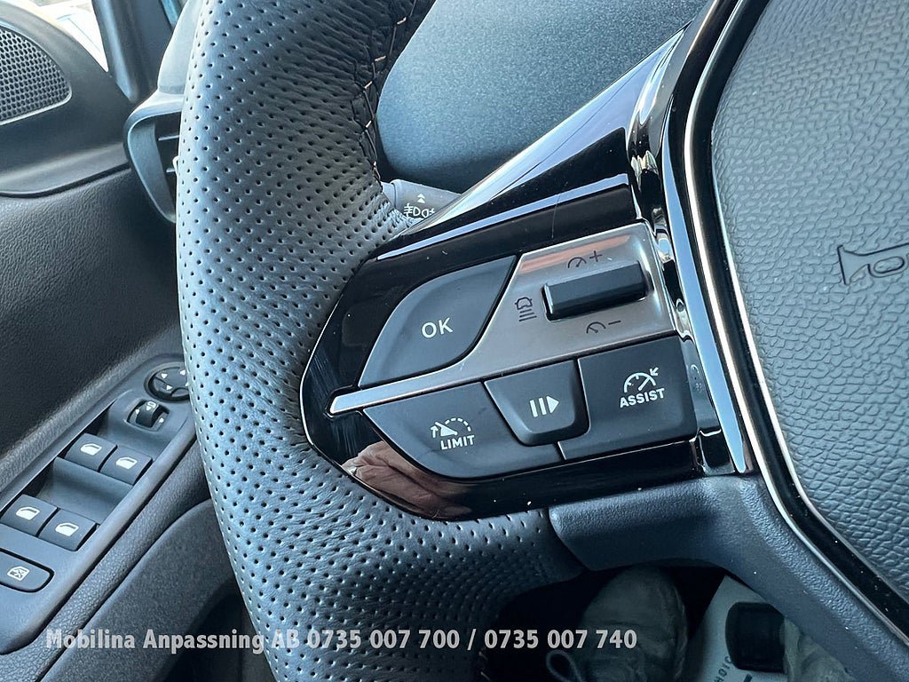 Vehicle Image 33