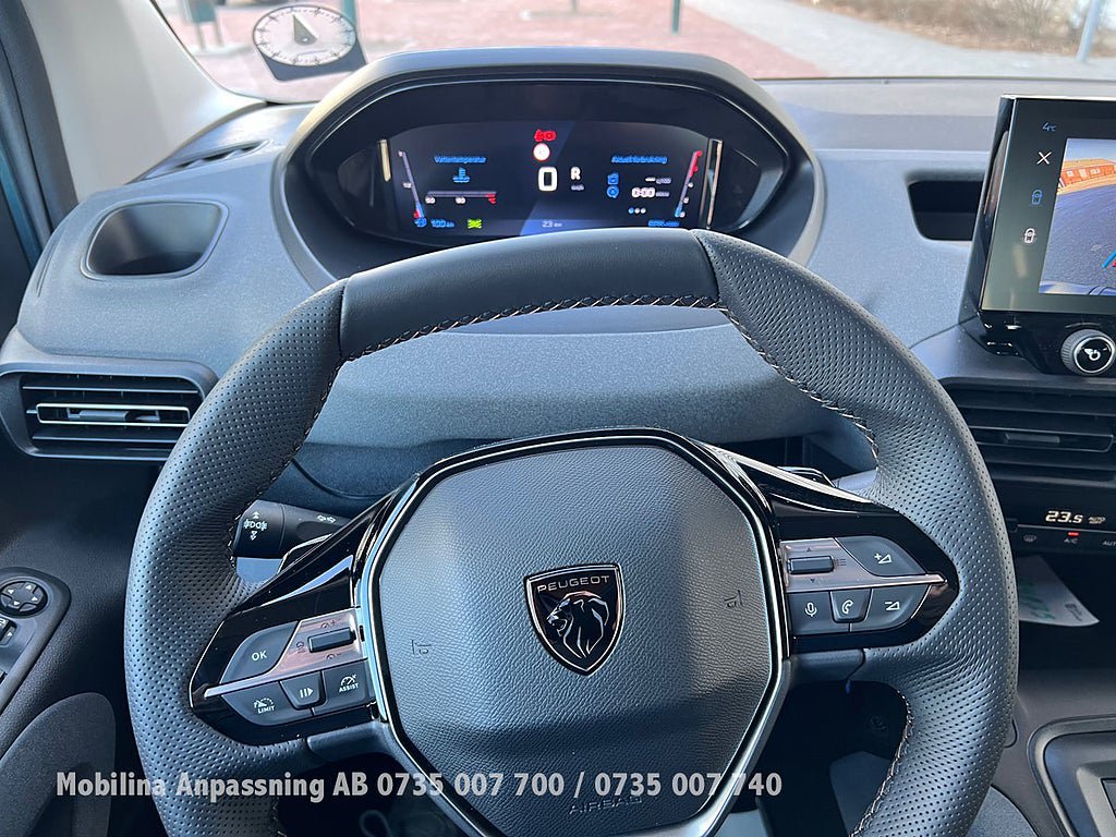 Vehicle Image 37