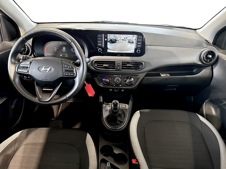 Vehicle Image 7