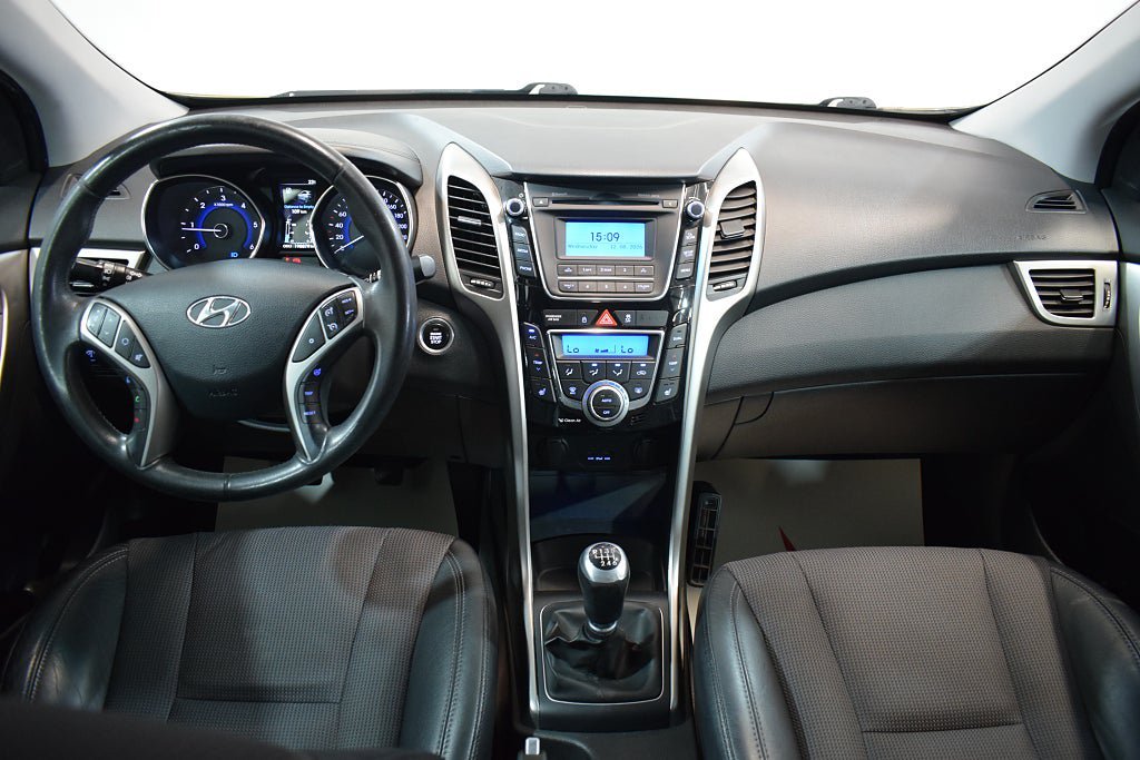 Vehicle Image 15