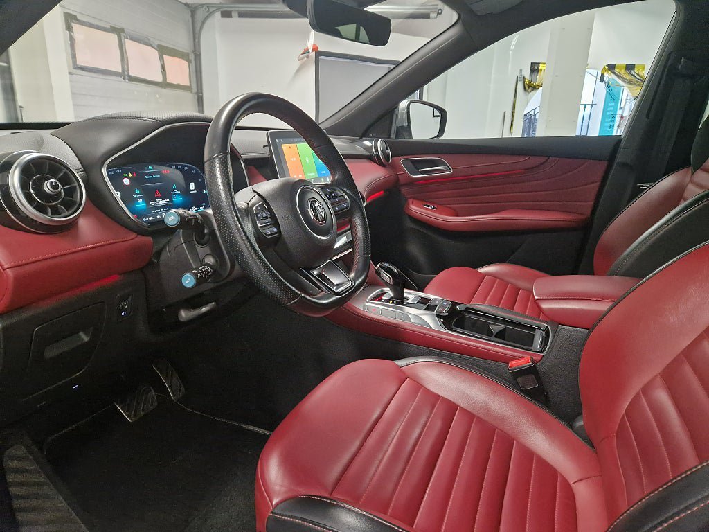 Vehicle Image 9