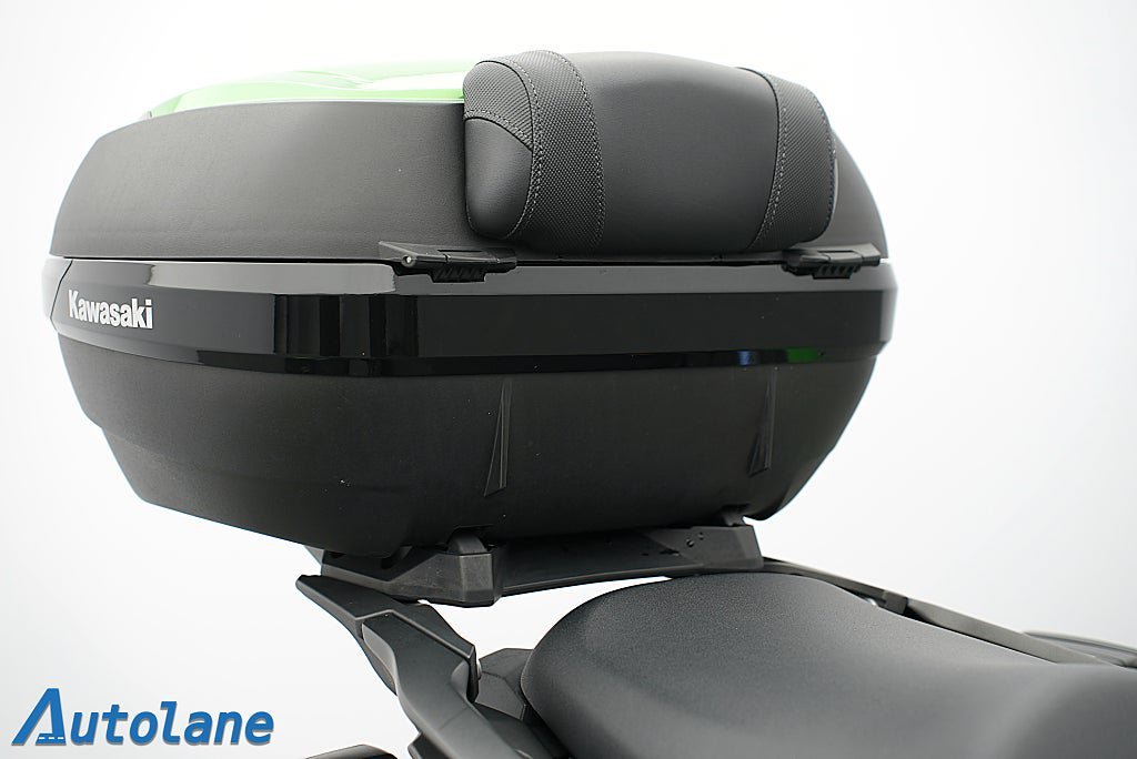 Vehicle Image 25