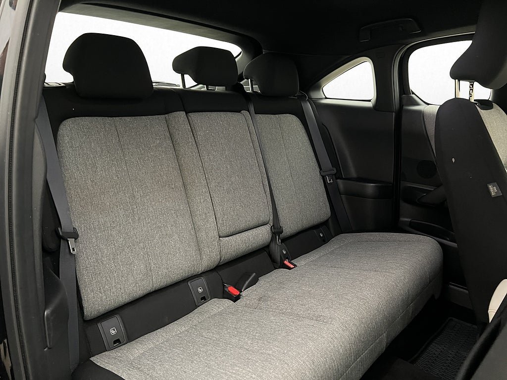 Vehicle Image 24