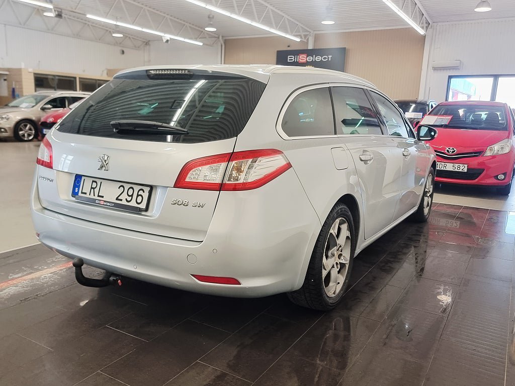 Vehicle Image 14