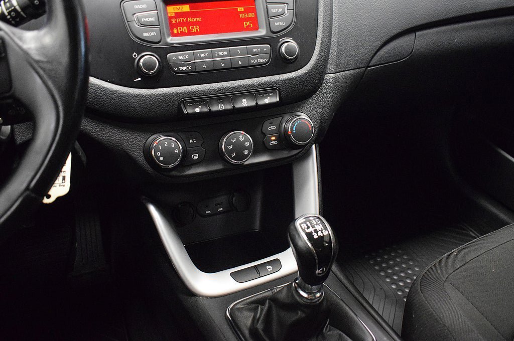 Vehicle Image 13