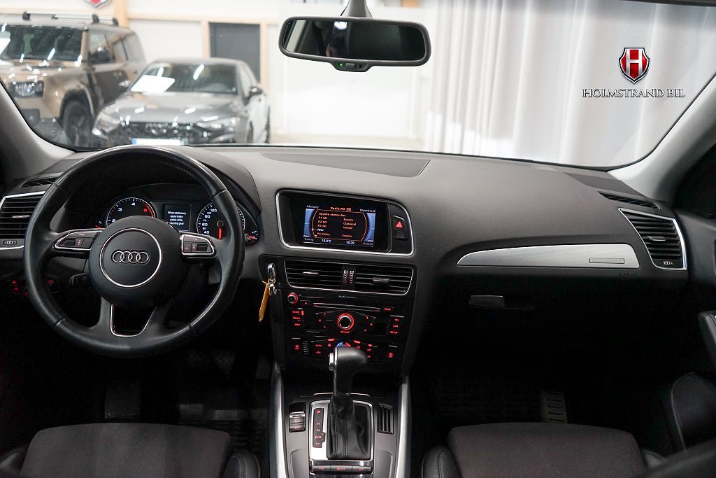 Vehicle Image 9