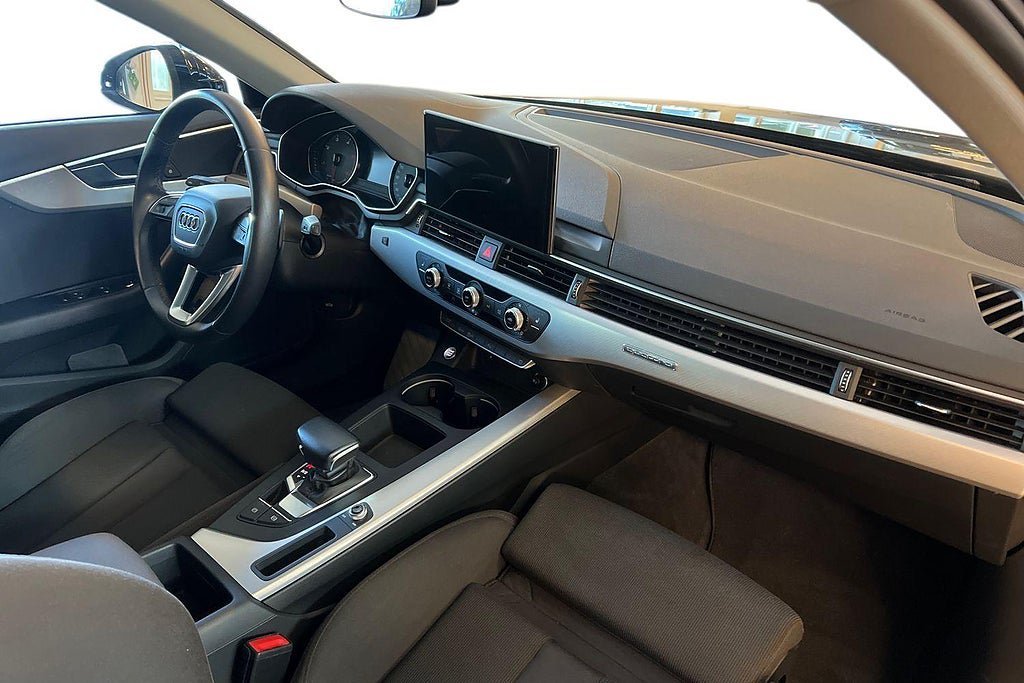 Vehicle Image 9