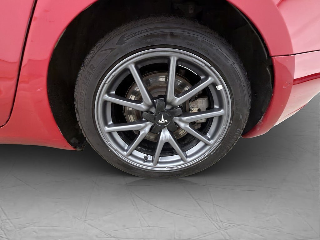 Vehicle Image 24