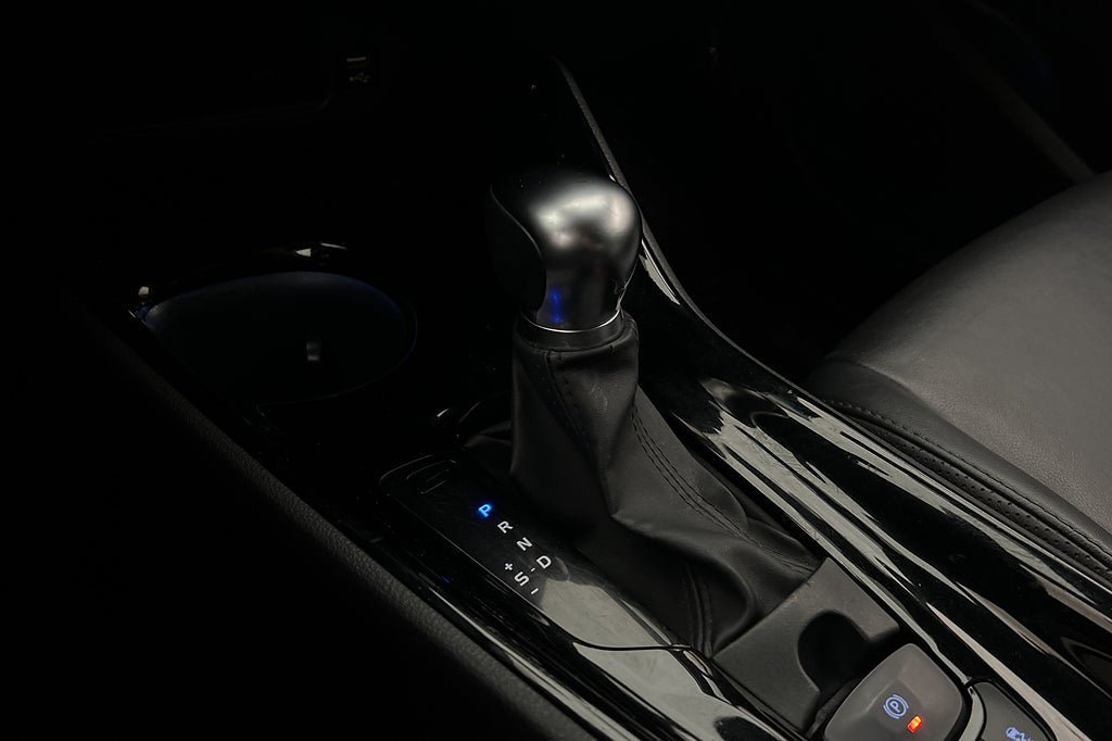 Vehicle Image 21