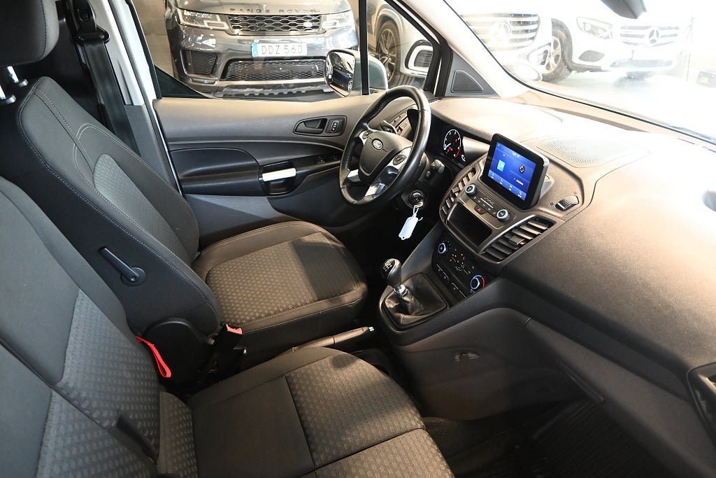 Vehicle Image 9