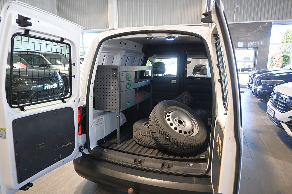 Vehicle Image 11