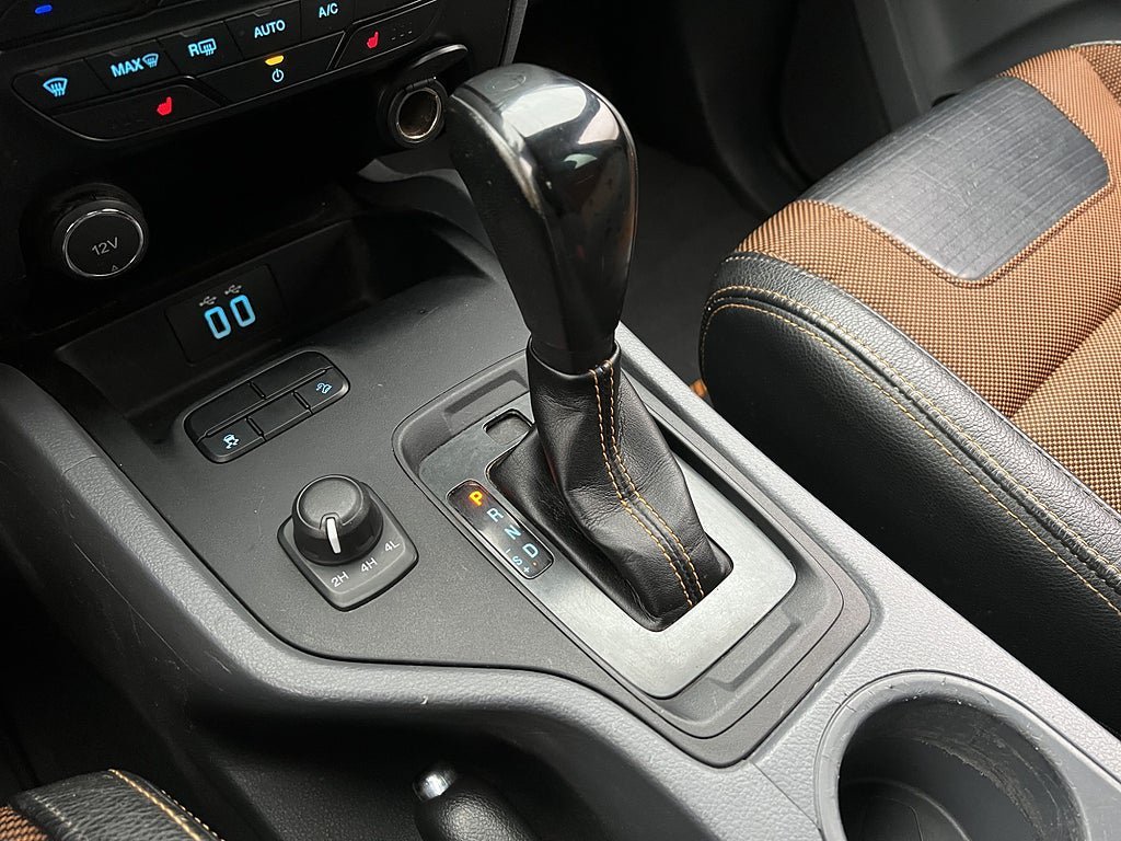 Vehicle Image 24