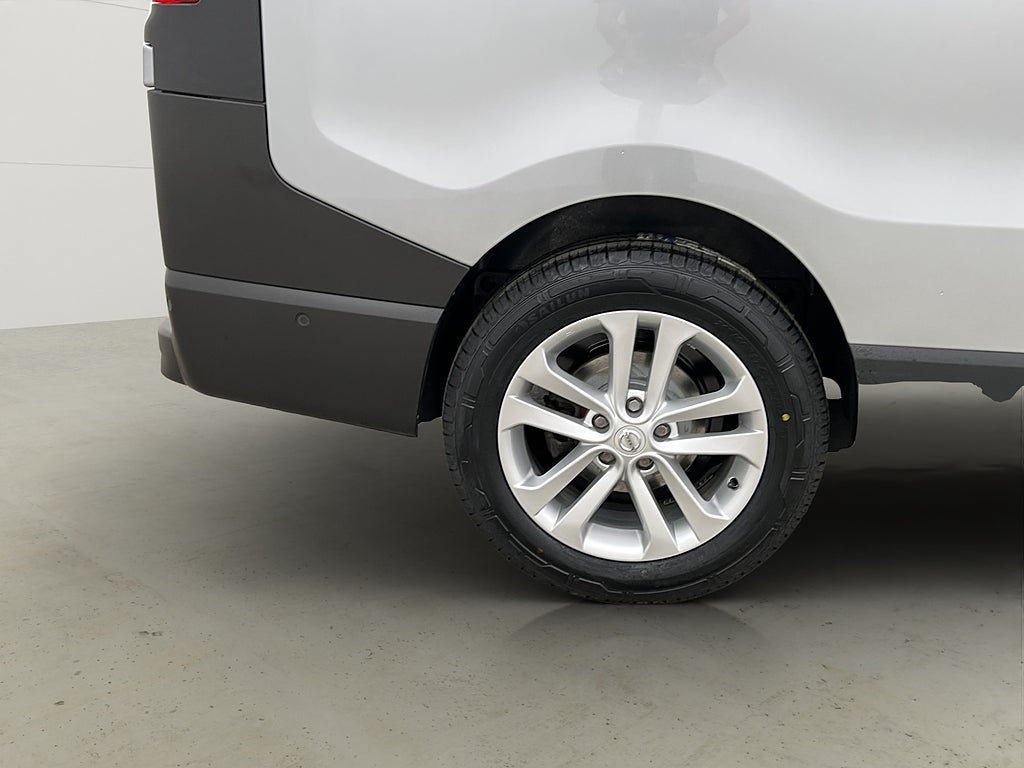 Vehicle Image 35
