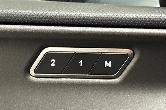 Vehicle Image 27