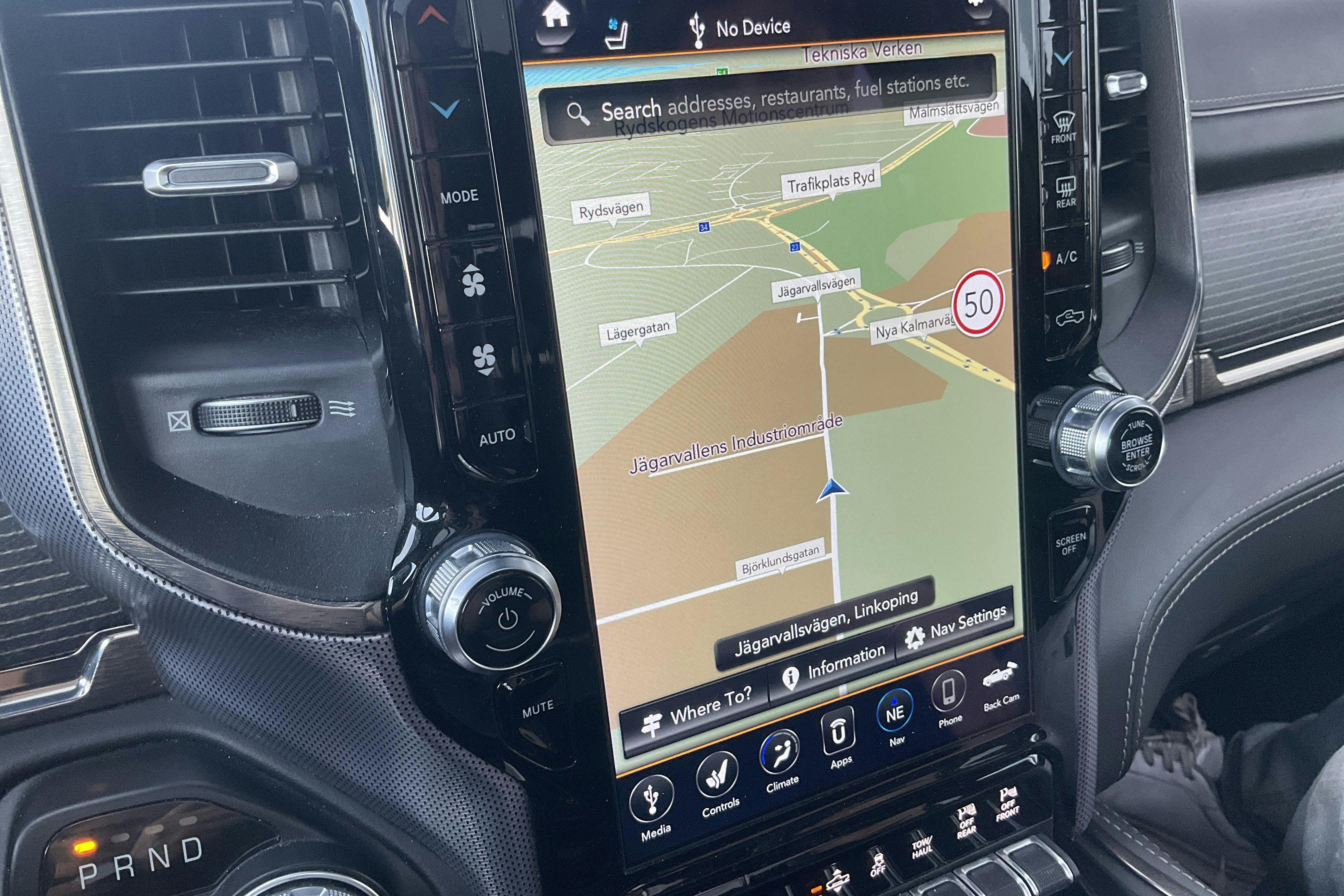 Vehicle Image 12