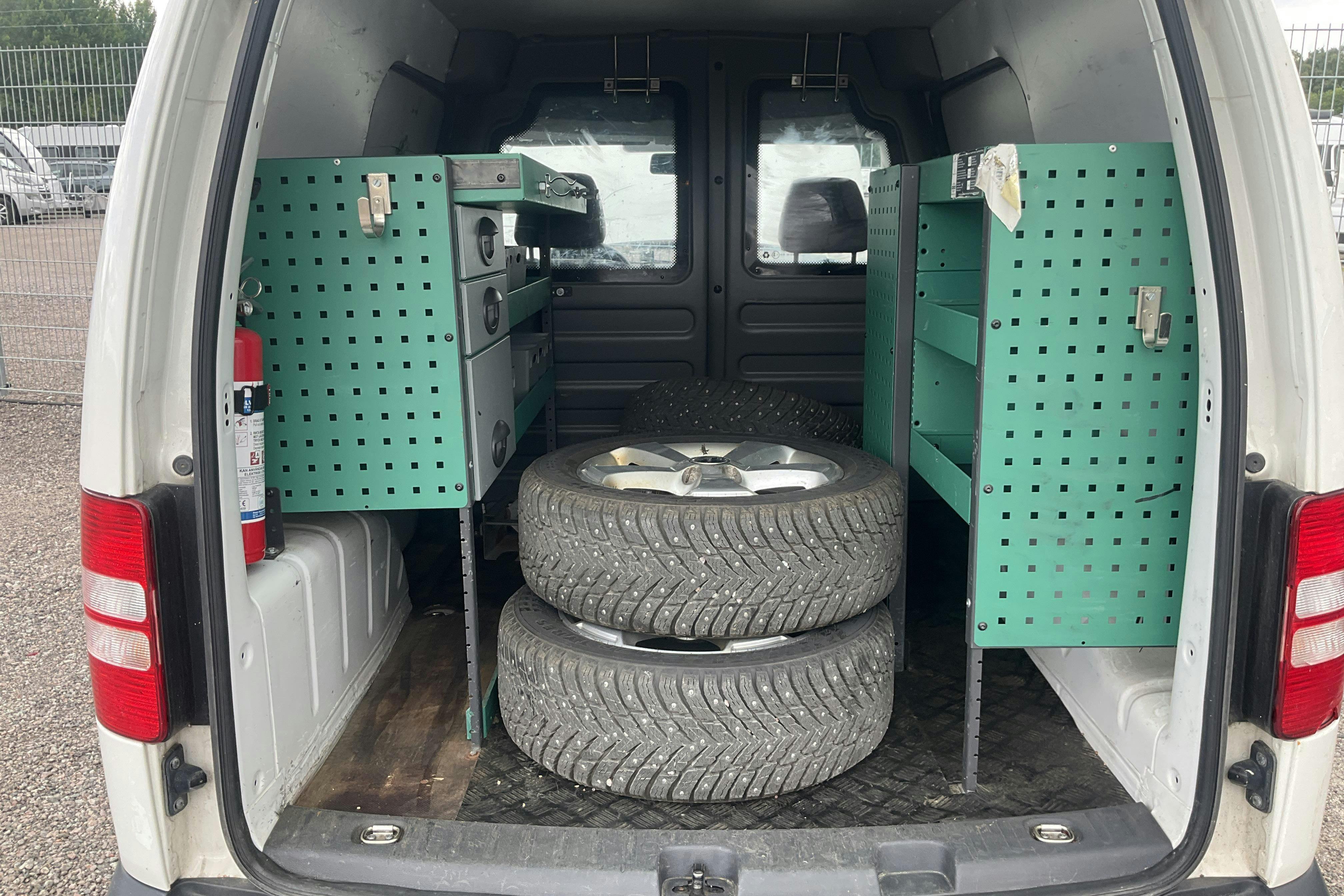 Vehicle Image 8