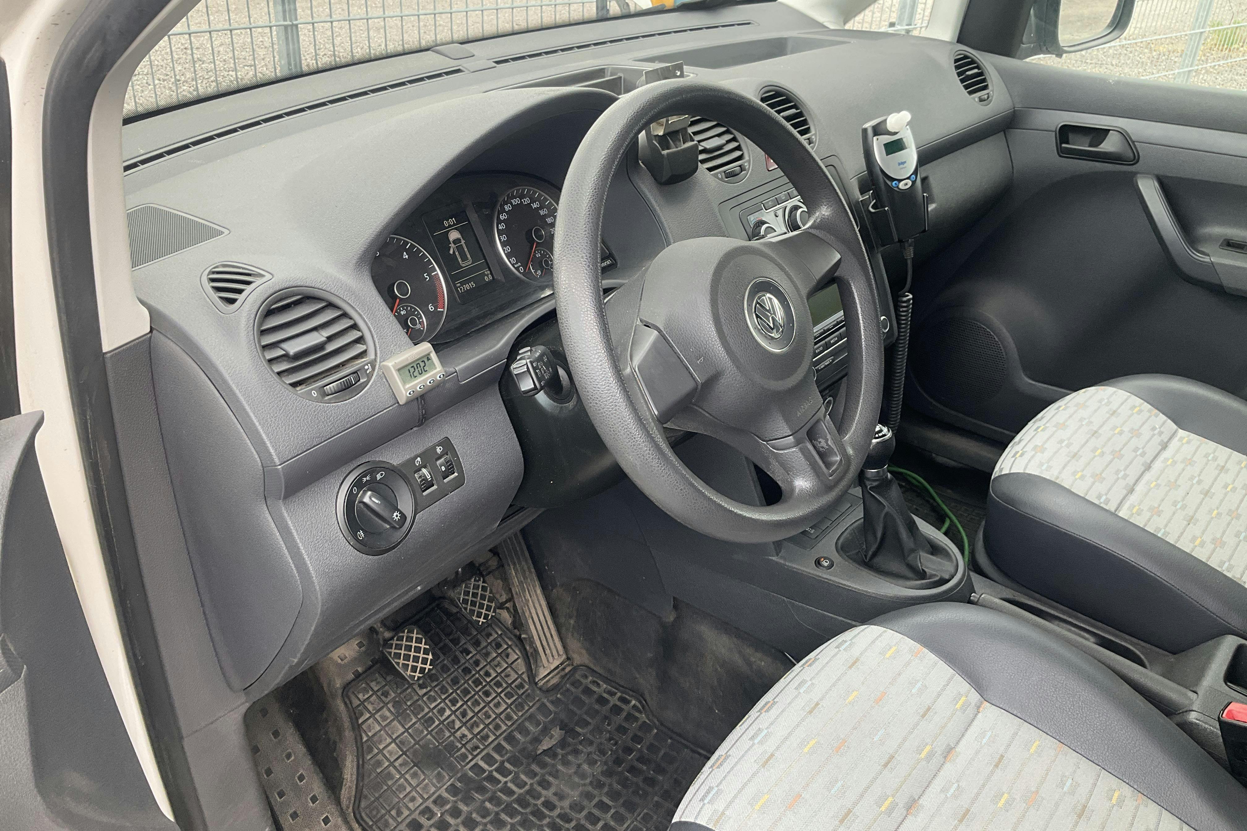 Vehicle Image 9