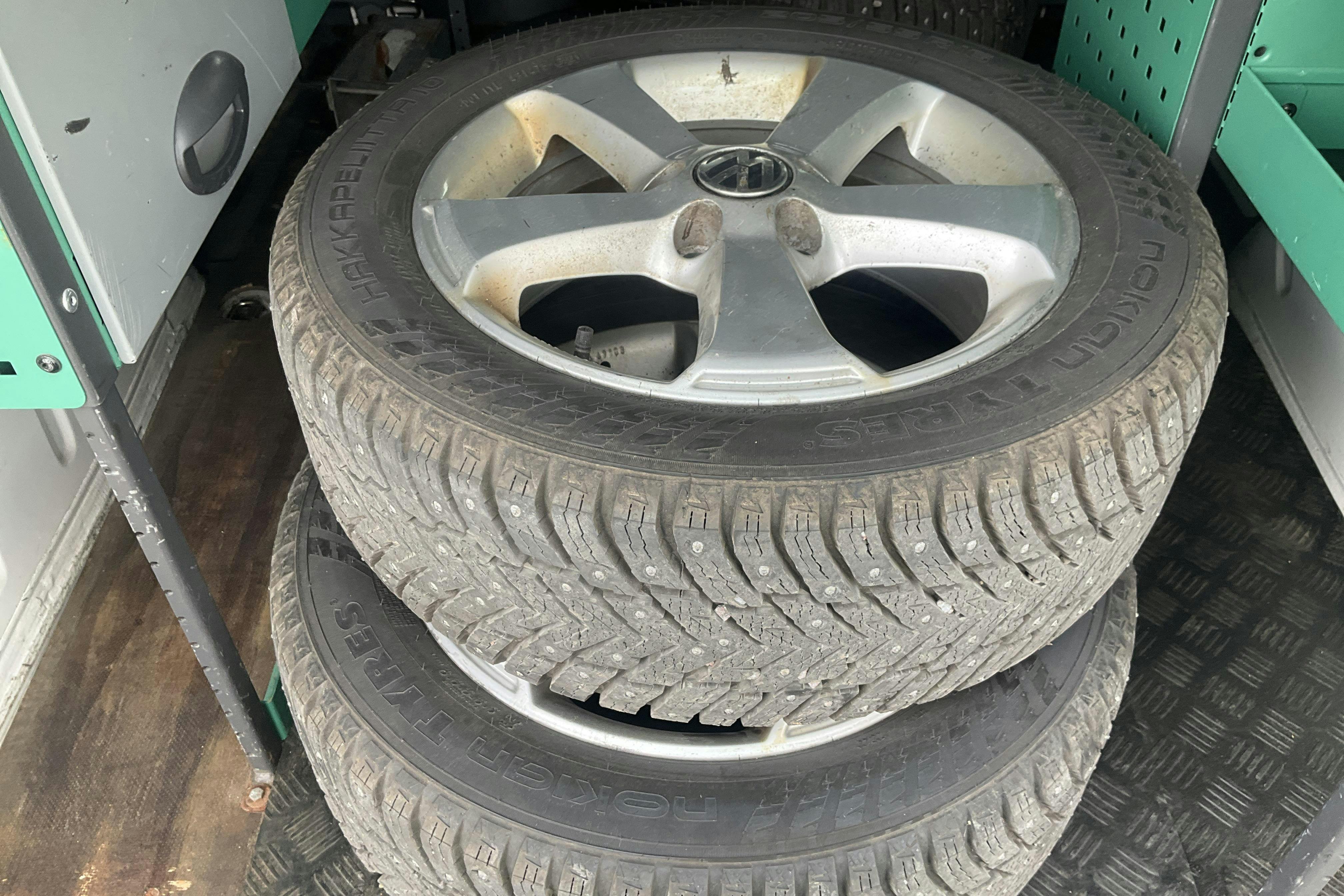 Vehicle Image 12