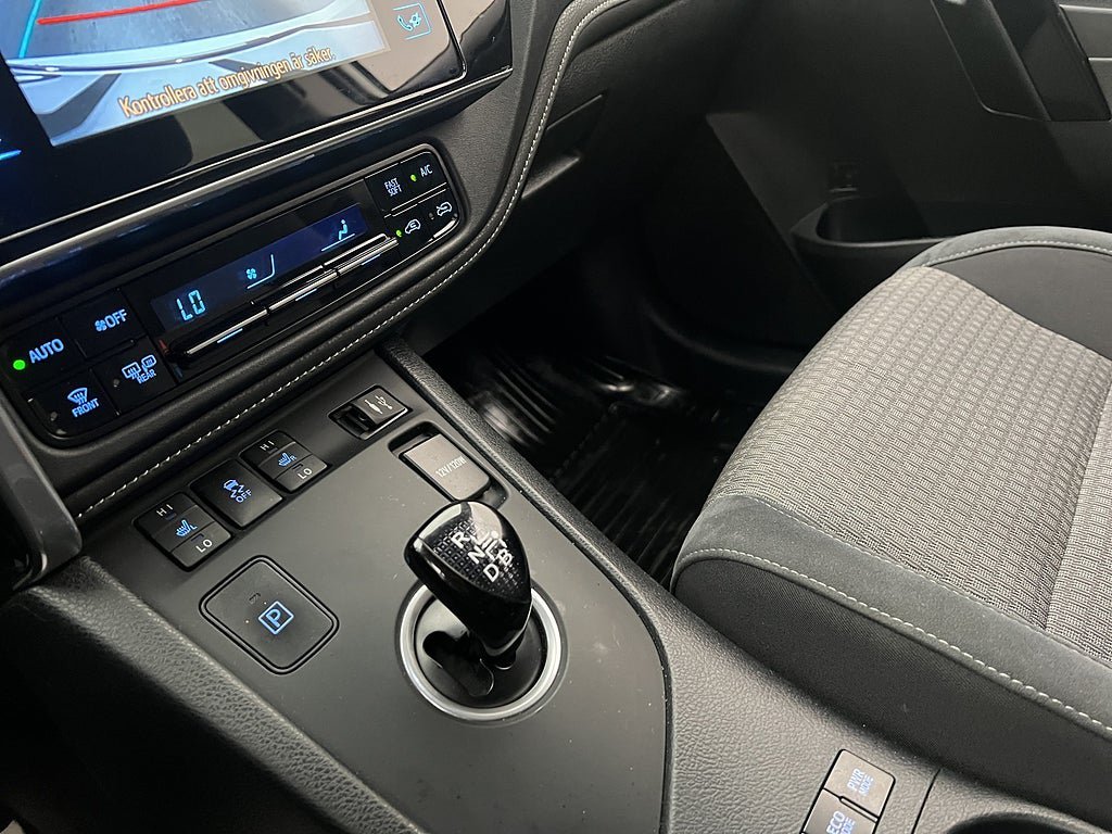 Vehicle Image 23