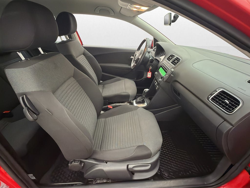 Vehicle Image 21