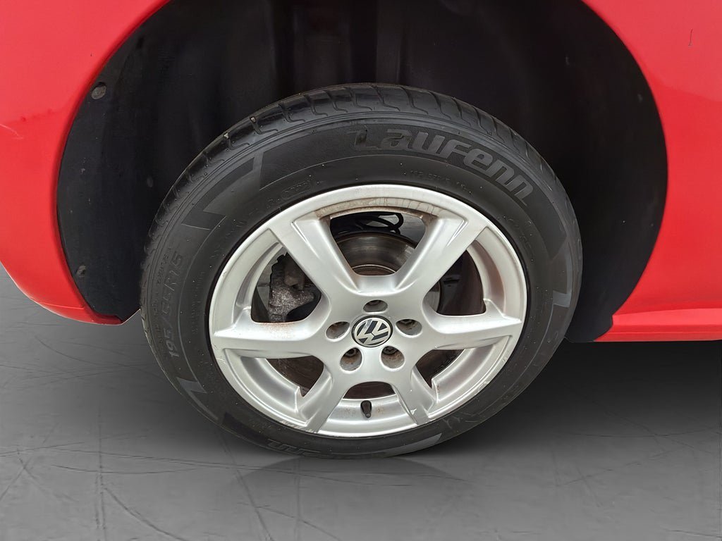 Vehicle Image 25