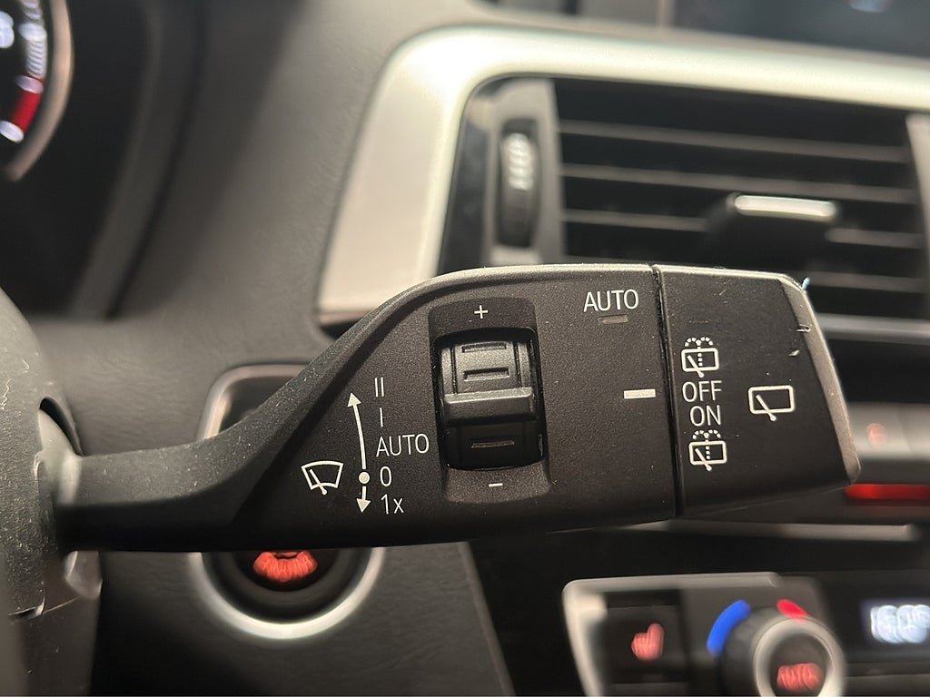 Vehicle Image 29