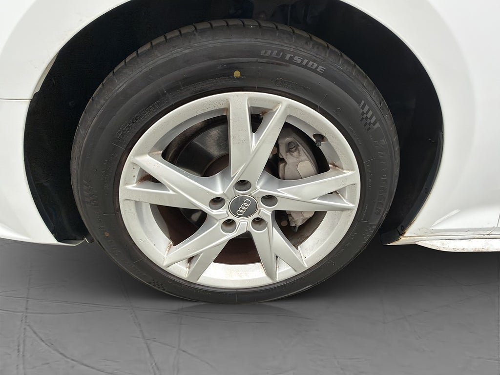Vehicle Image 30