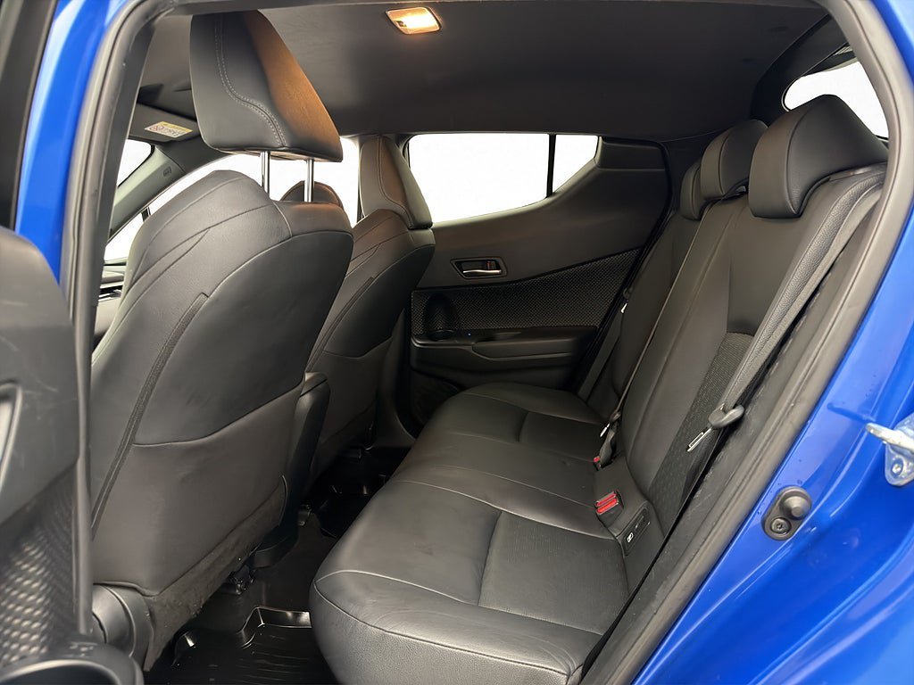 Vehicle Image 26