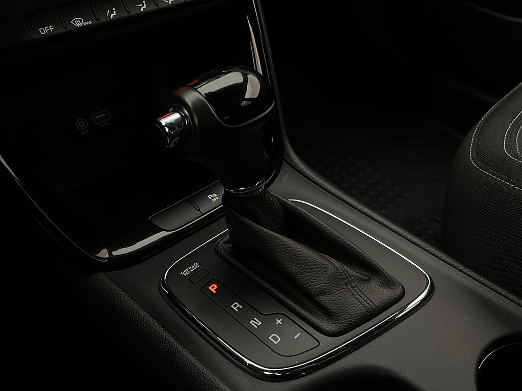 Vehicle Image 22